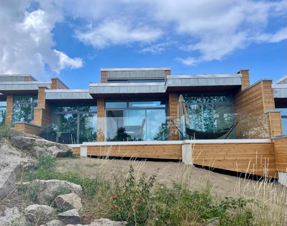 Nybygget Hus I Svaneke Taet Pa Klipper, Skov Og Hav Exteriér fotografie